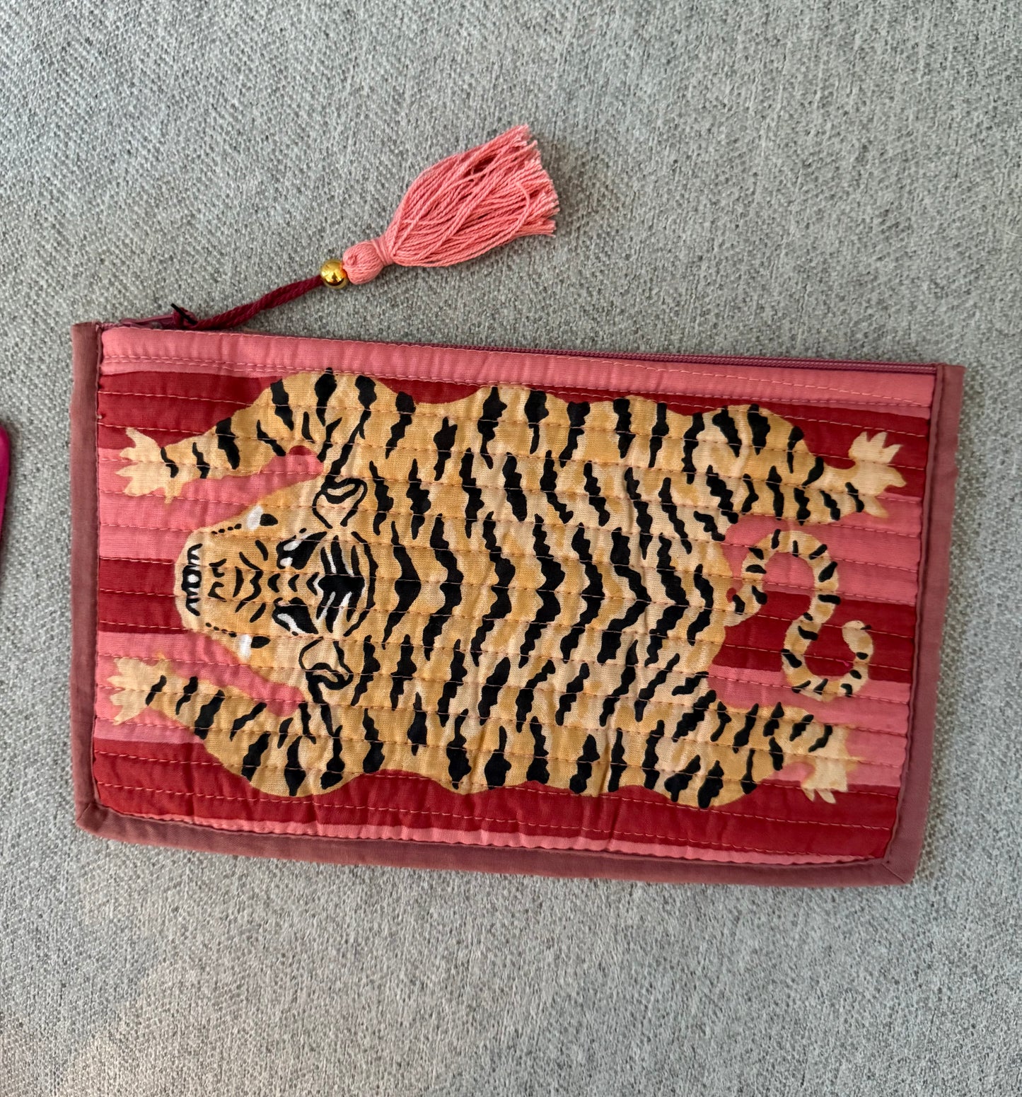 Tiger Pouch